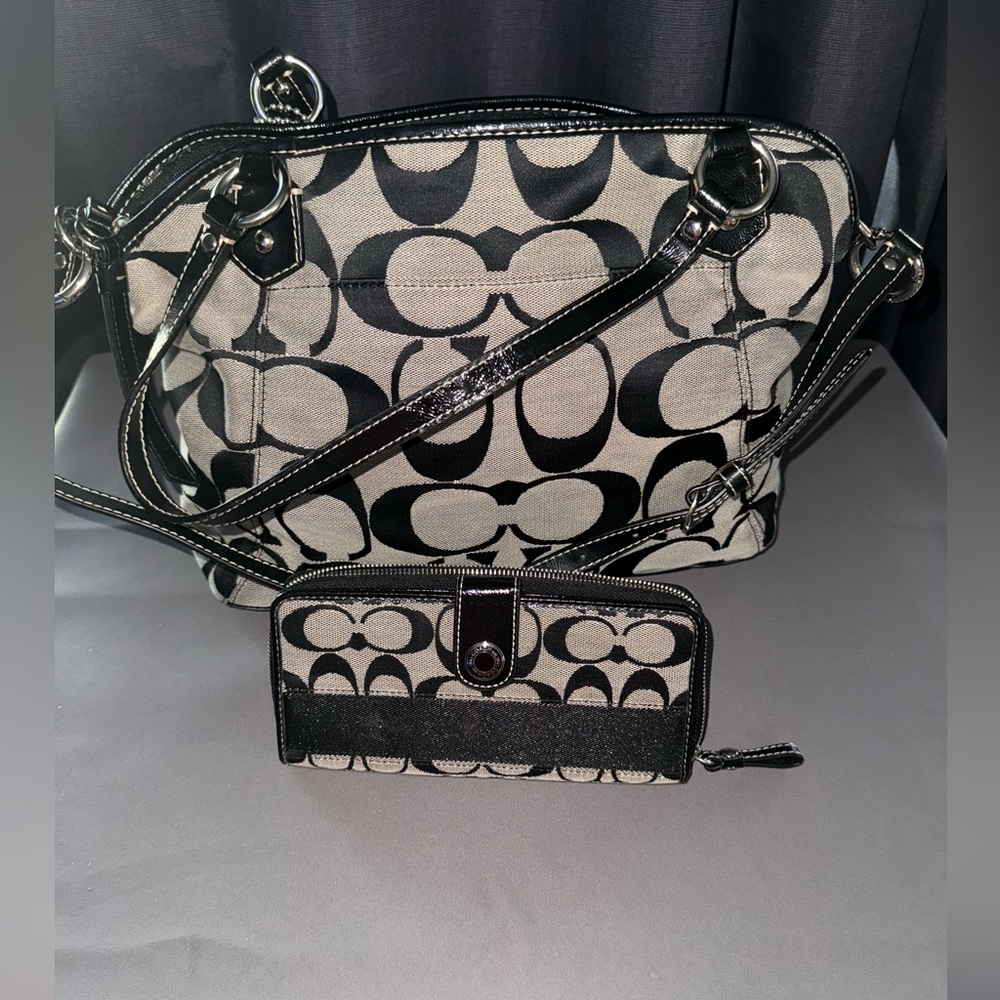 Coach Black and Cream Shoulder Bag Set